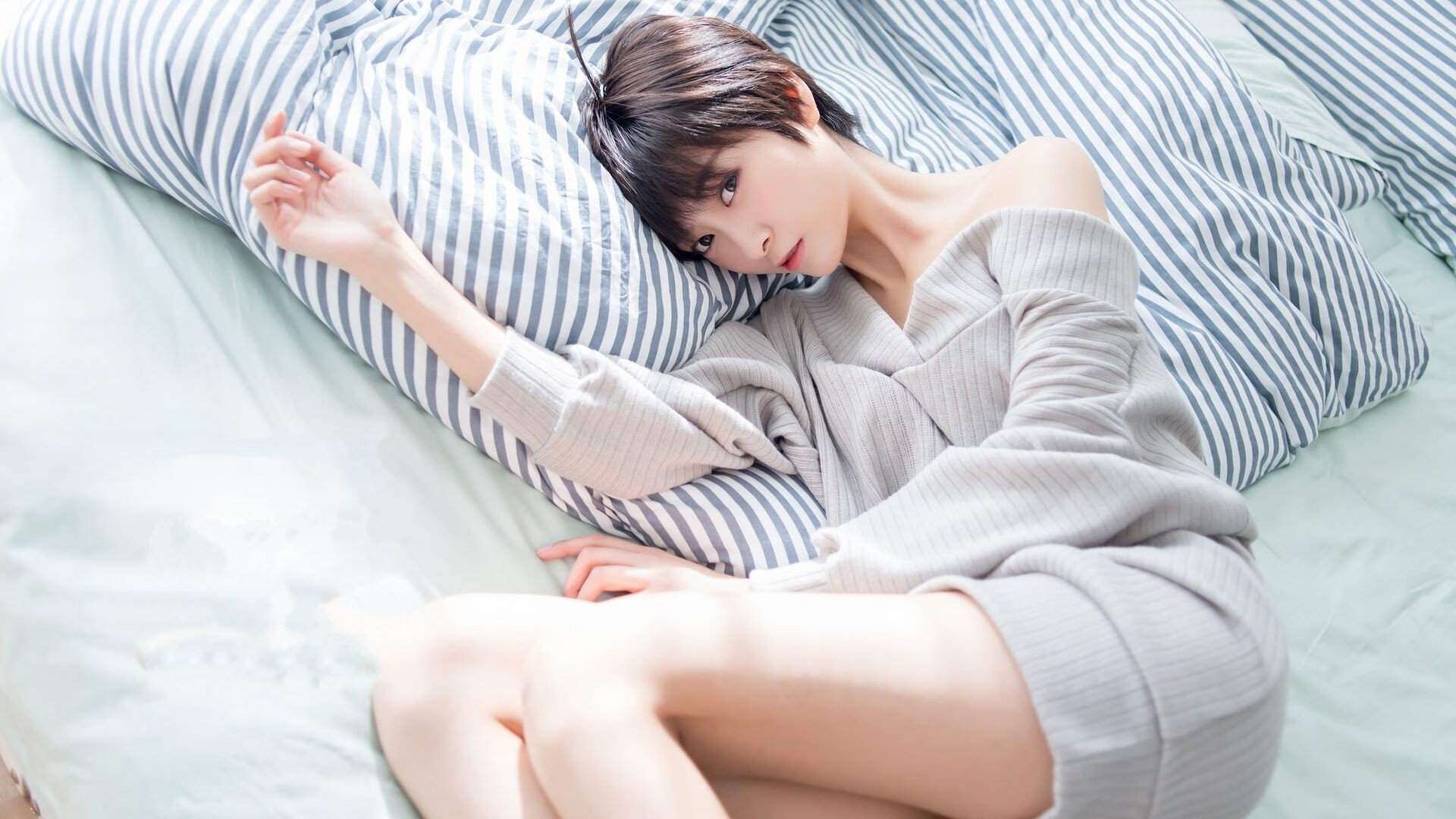 高空空中飞人特技表演，极限动作惊艳全场，这空中飞人的特技十分惊险,看得观众瞠目结舌