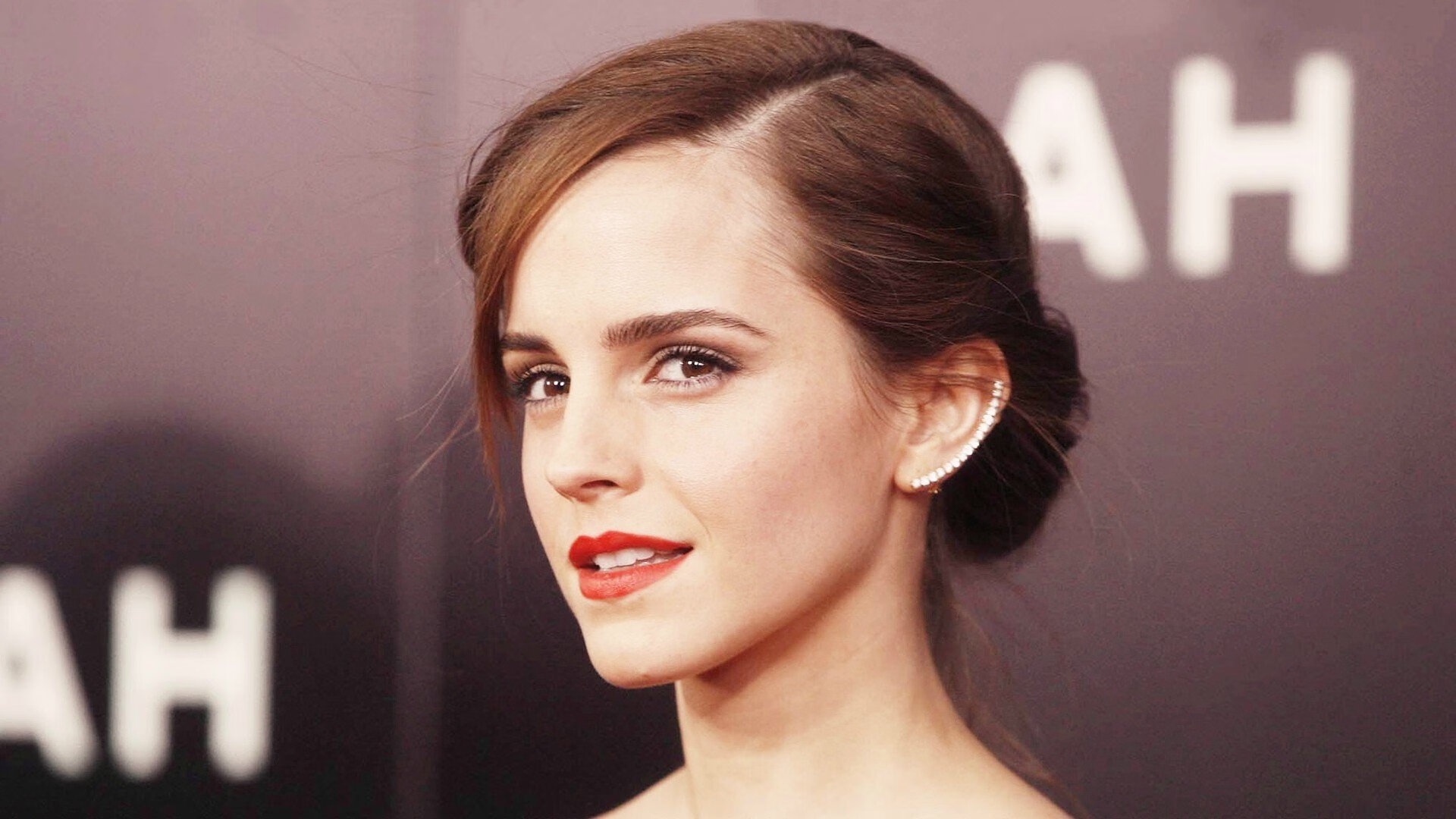 梅西意外离开巴塞罗那,引发转会市场动荡,梅西离开巴萨热搜