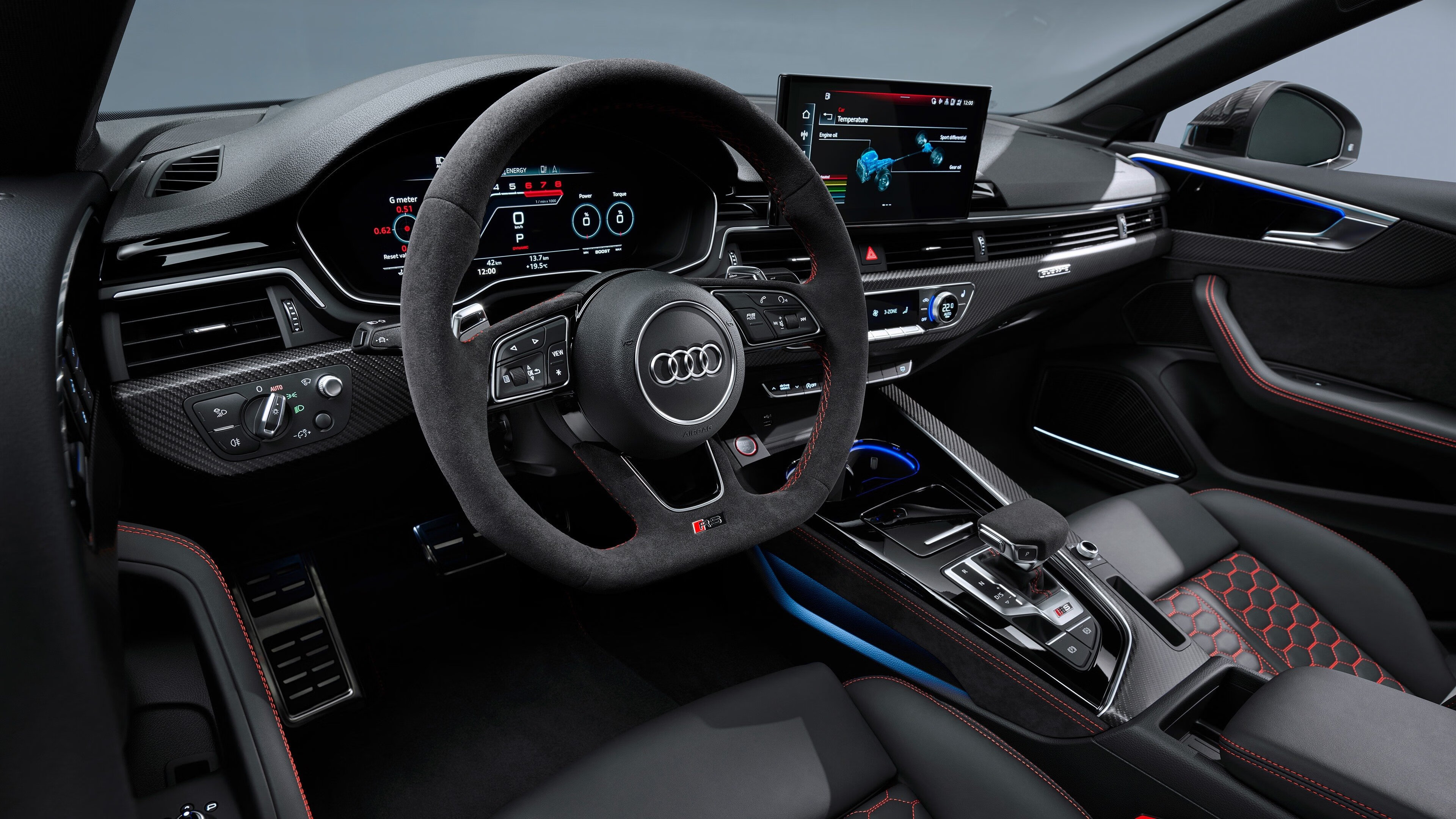 “彭尤蝶泳自由泳迎新高峰,勇破个人纪录”