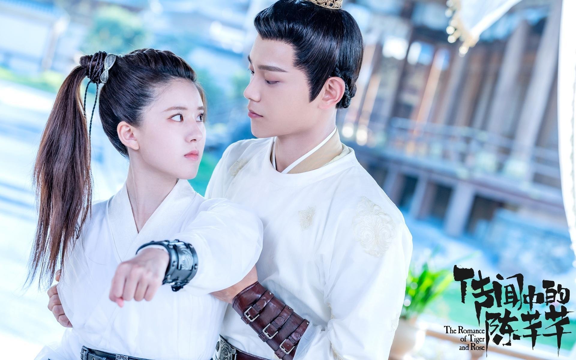 五大联赛争冠球队出场阵容中缺席后的战术重构，五大联赛全胜夺冠的球队