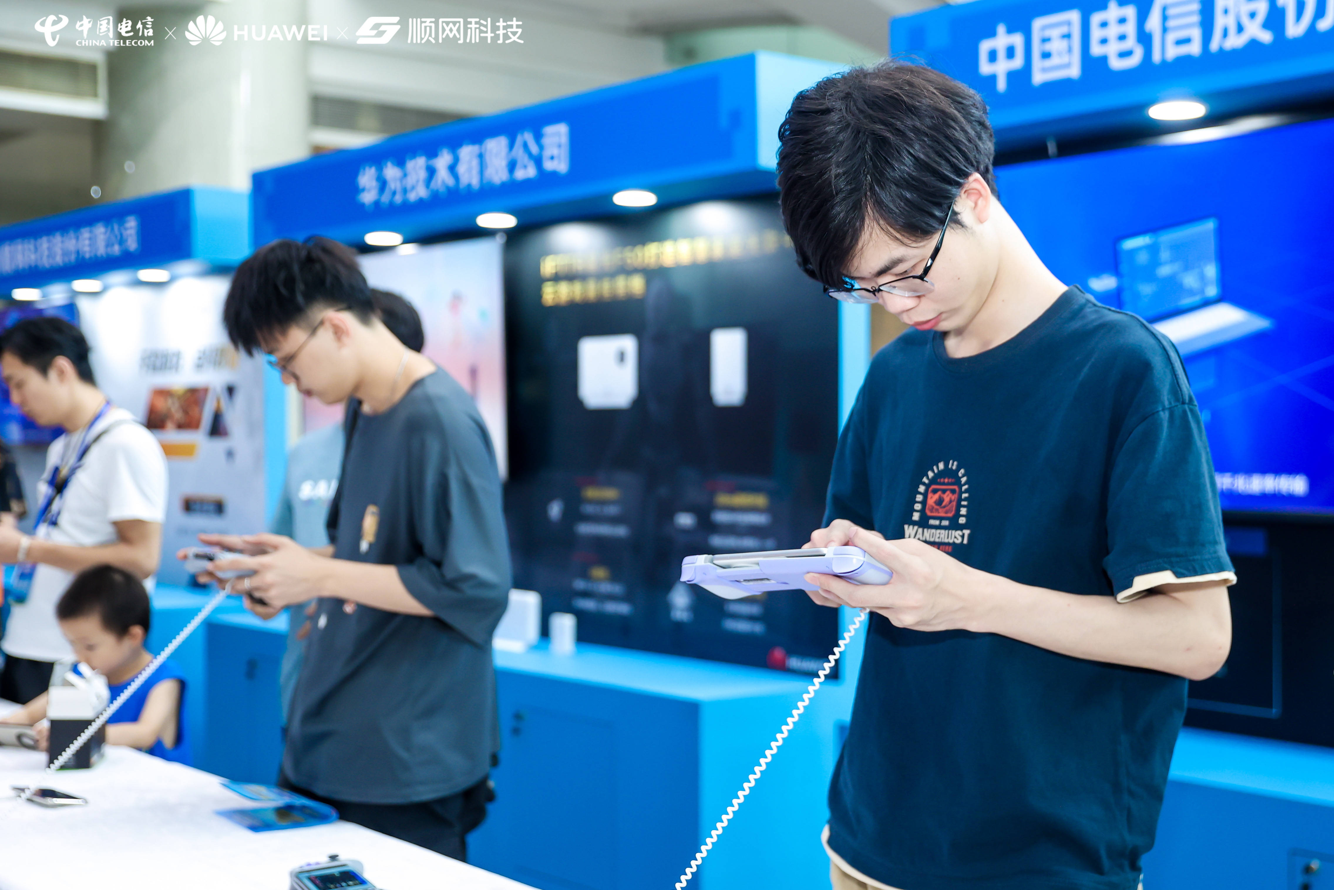 开云体育:从线上到线下：电竞赛事的多样化体验的简单介绍