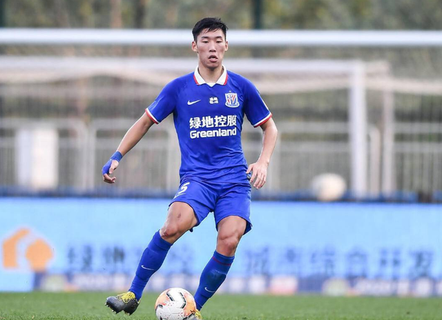 开云体育:老将冯潇霆：分享经验，帮助年轻球员成长