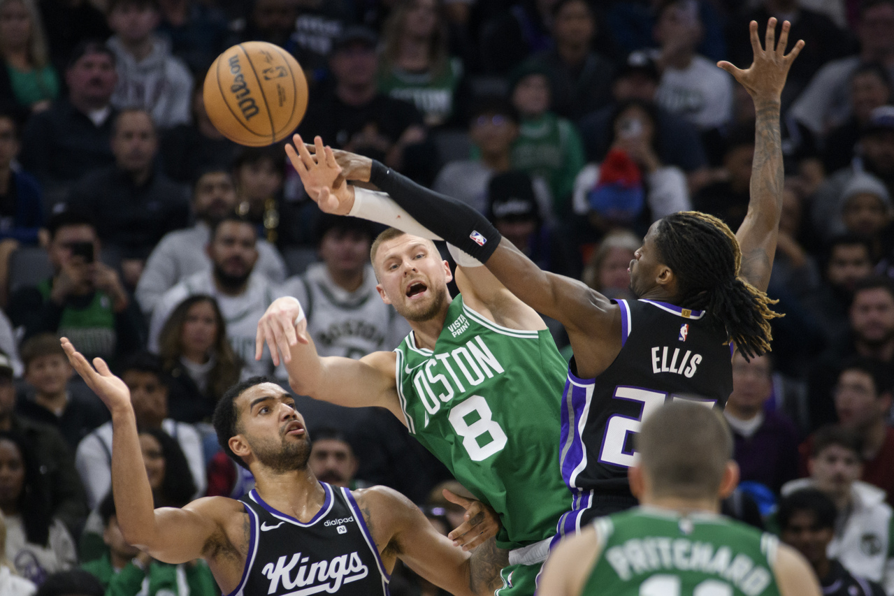 开云·体育官网APP下载-开云体育：凯尔特人队塔图姆的进攻：能否成为联盟顶级的得分手？的简单介绍